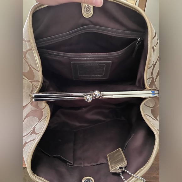 Coach purse - Picture 2 of 3